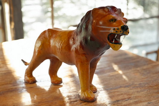 Handmade Leather Lion Statue – Eco-Friendly Lifelike Lion Figurine for Artistic Home Décor