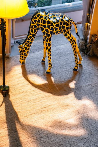 Handmade Leather Drinking Giraffe Statue | Eco-Friendly Wildlife Decor | Indian Artisan Figurine