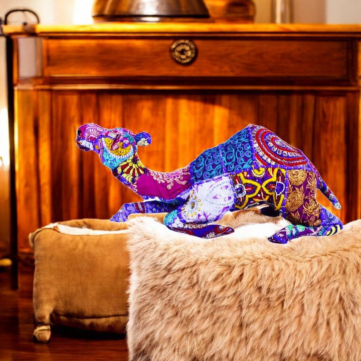 SITTING CAMEL