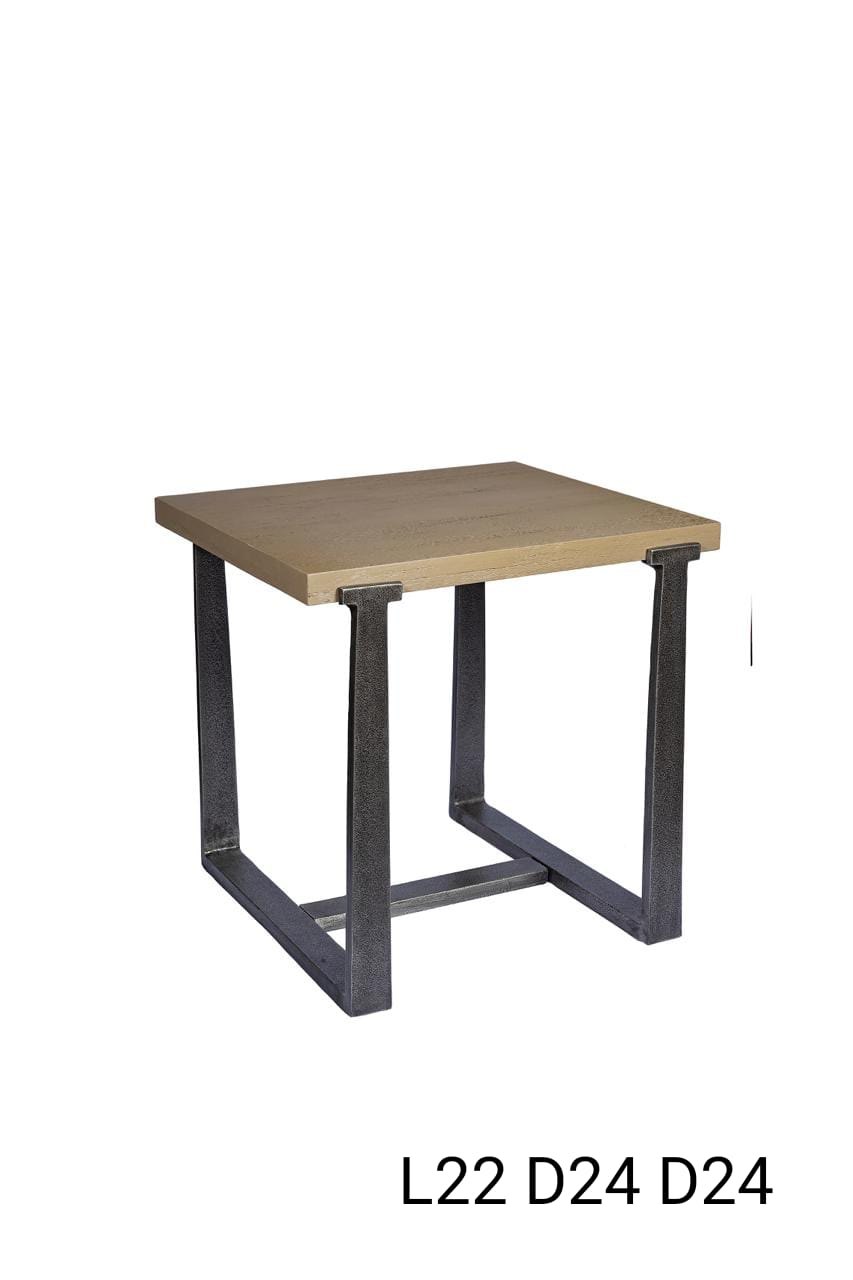 WD Side Table size 22x24x24